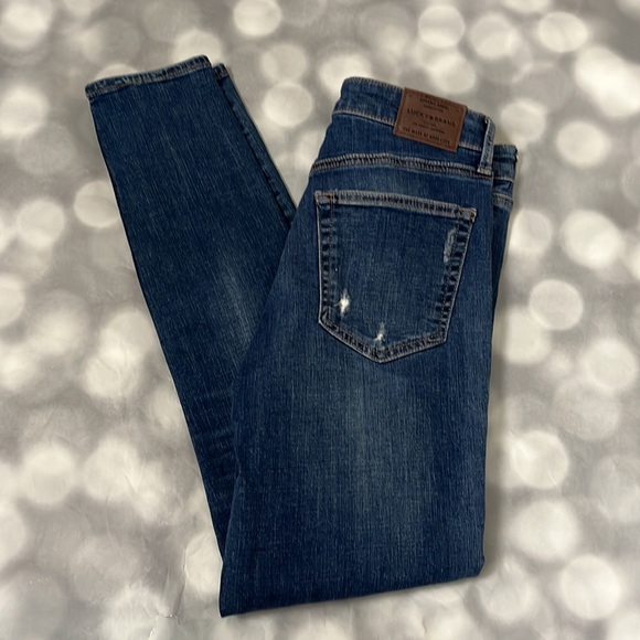 Lucky Brand womens Bridgette Skinny jeans. Size 8 - Picture 10 of 10